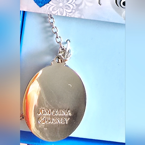 NEW! Disney Frozen Olaf Snowman Shaker Silver Necklace - Picture 8 of 8